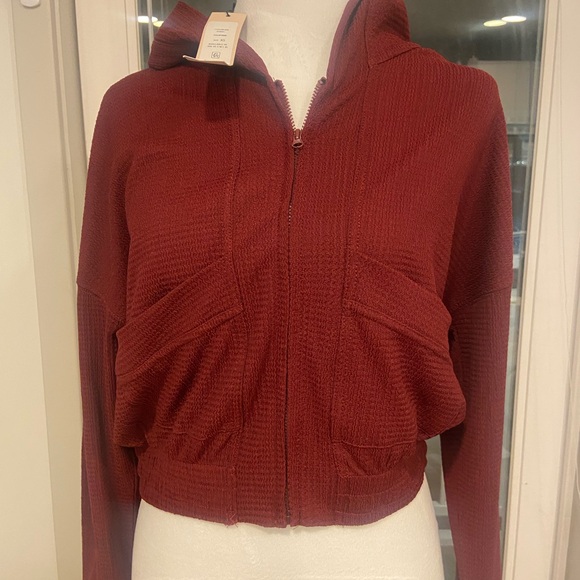BCBG NWT Zipper with Hood and Pockets Higher Rise to Waist Jacket. - Picture 2 of 6